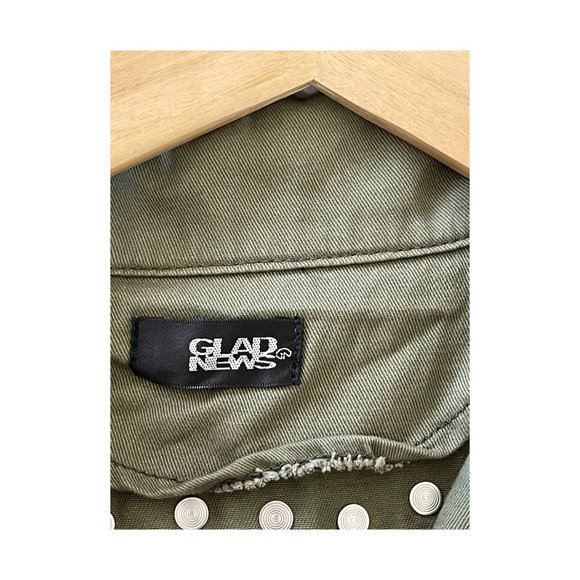 Glad News Army Green Studded Vest Size Medium/Large - Picture 7 of 9